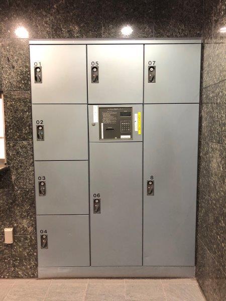 エントランス　宅配ボックス