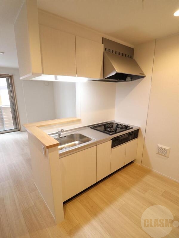 キッチン　３口ガスコンログリル付き