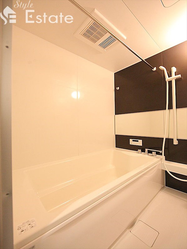 バス・シャワールーム　バスルーム