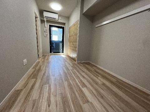 居室・リビング　室内