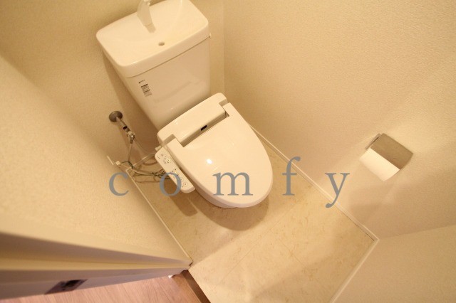 トイレ　ウォシュレット付きトイレ