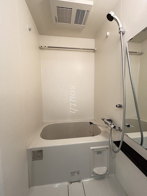 バス・シャワールーム　浴室乾燥機付き