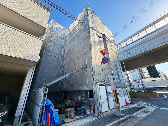 建物外観　建築中