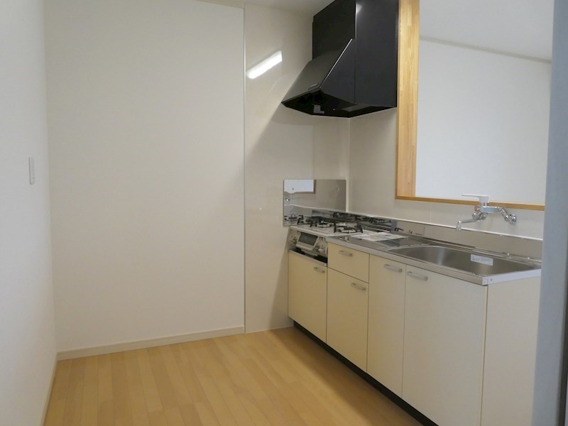 キッチン　写真はE-3号室です。（参考）