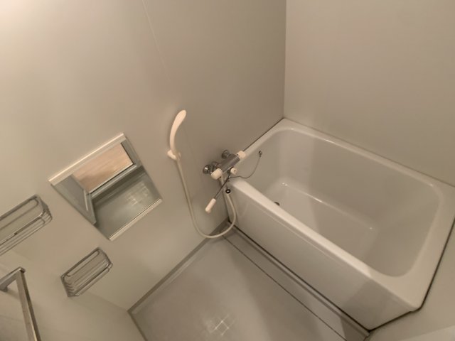 バス・シャワールーム　シンプルで機能的なユニットバスです！