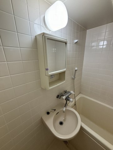 洗面設備　ソレアードトレスなんばWEST　洗面台