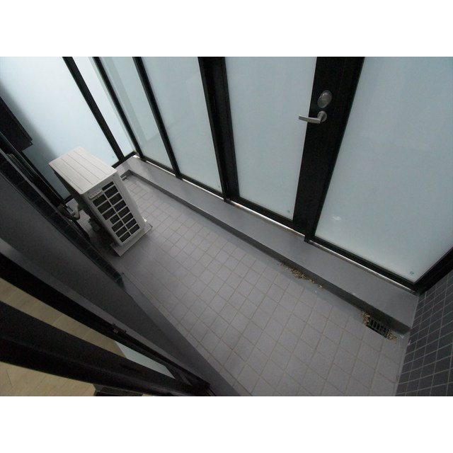 バルコニー　テラス