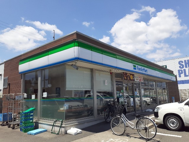 コンビニ　ファミリーマート袋井泉町店（コンビニ）まで280m