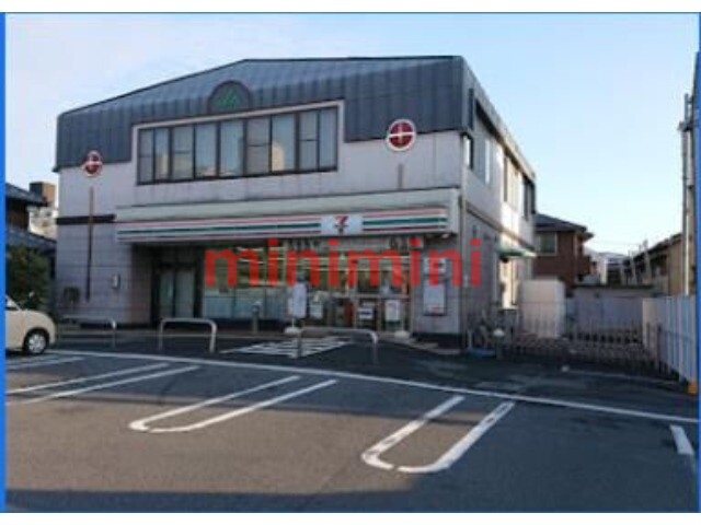 コンビニ　セブンイレブン摂津千里丘東1丁目店（コンビニ）まで867m