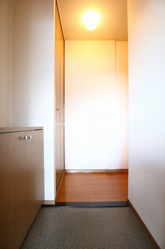 玄関　・別号室参考写真