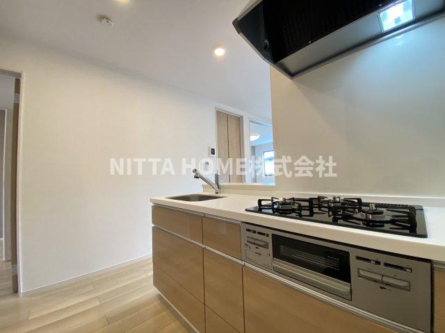 キッチン　３口ガスコンロ＆グリル付き◆