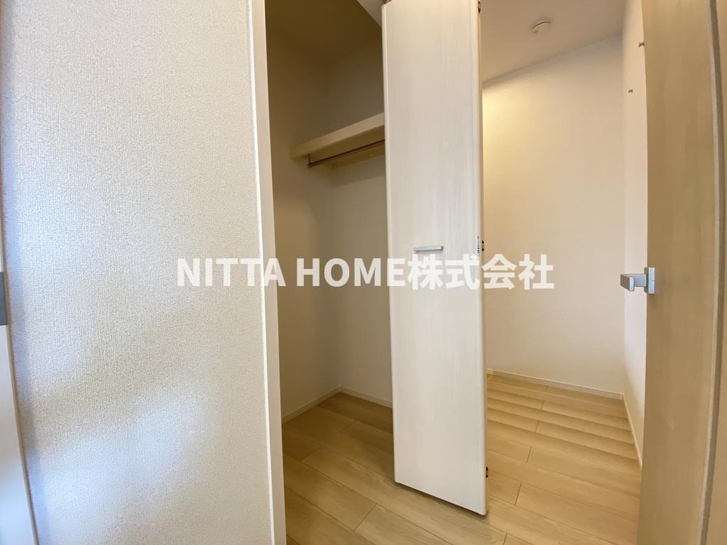 その他設備　それぞれの洋室と廊下に収納がついています◇