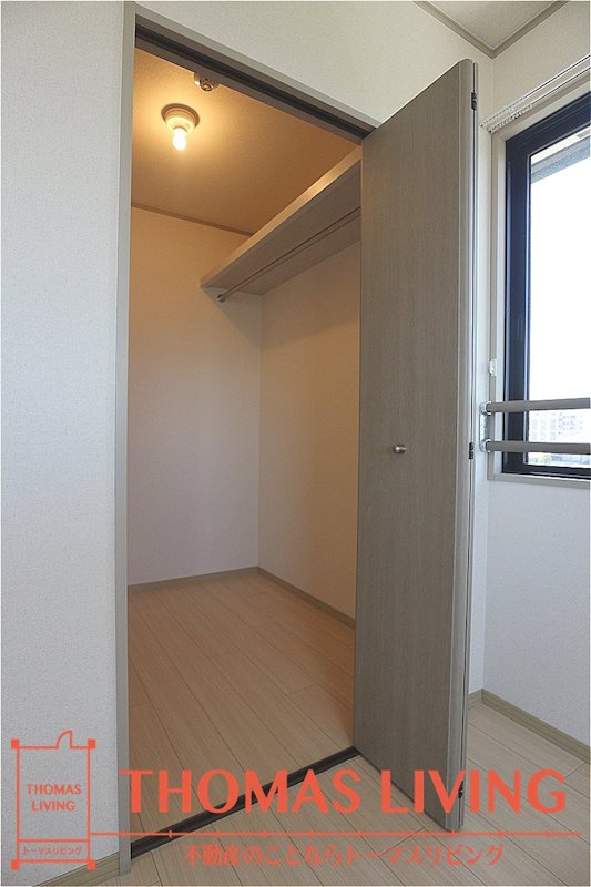 収納　大容量のウォークインクローゼットです。