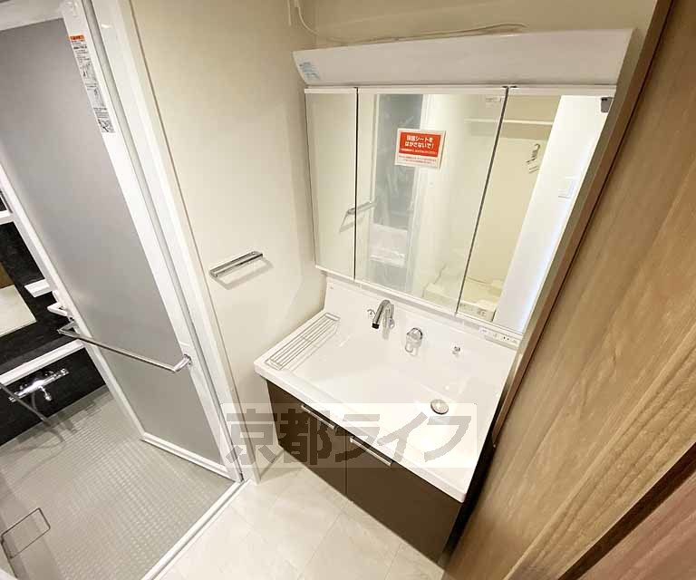 収納　独立洗面台