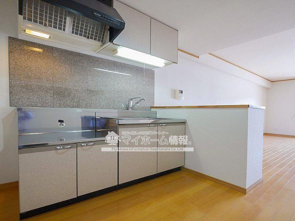 キッチン　防汚ウォールで、お手入れがラクなキッチン