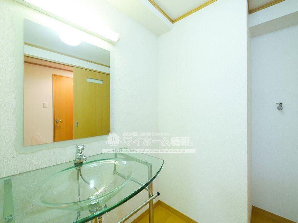 洗面設備　透明感のあるおしゃれなガラス製洗面ボール♪