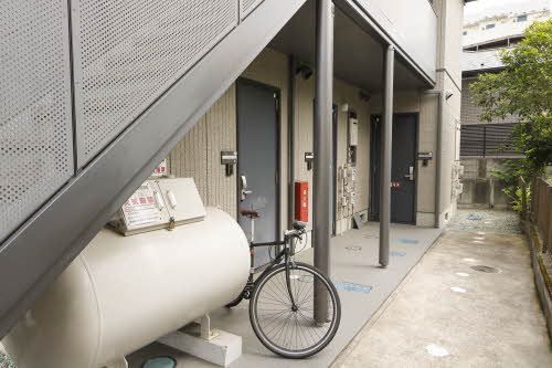 建物外観　１階廊下