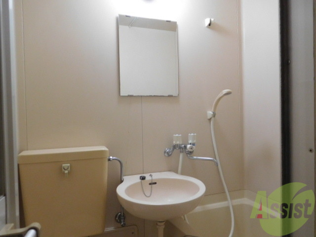 洗面設備　鏡付き洗面台