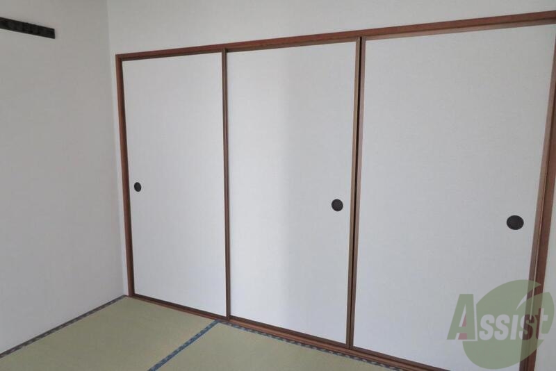 収納　和室には押し入れタイプの収納があります寝具の収納にいいですね