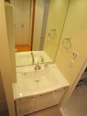 洗面設備　洗面台独立