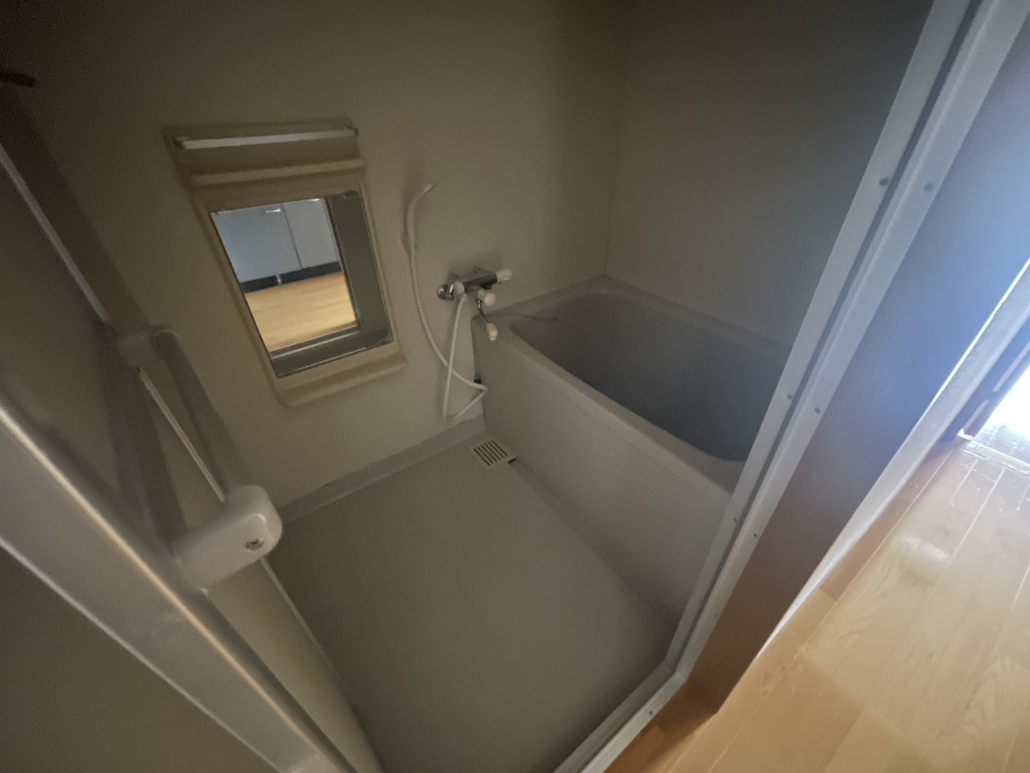 バス・シャワールーム　（参考）他室の写真を使用しています。現況優先となります。