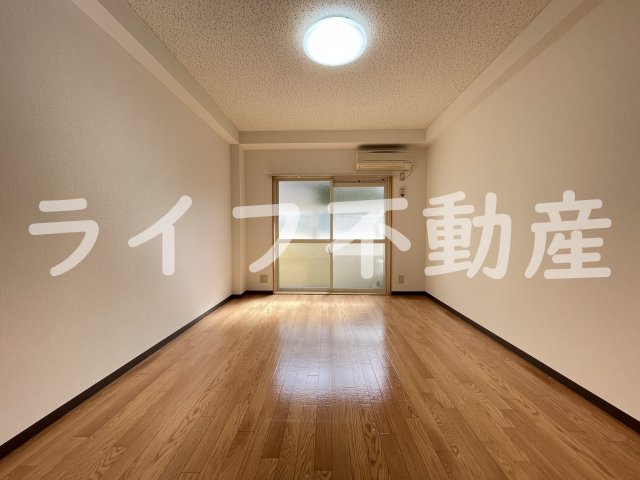 居室・リビング　使いやすい居間です