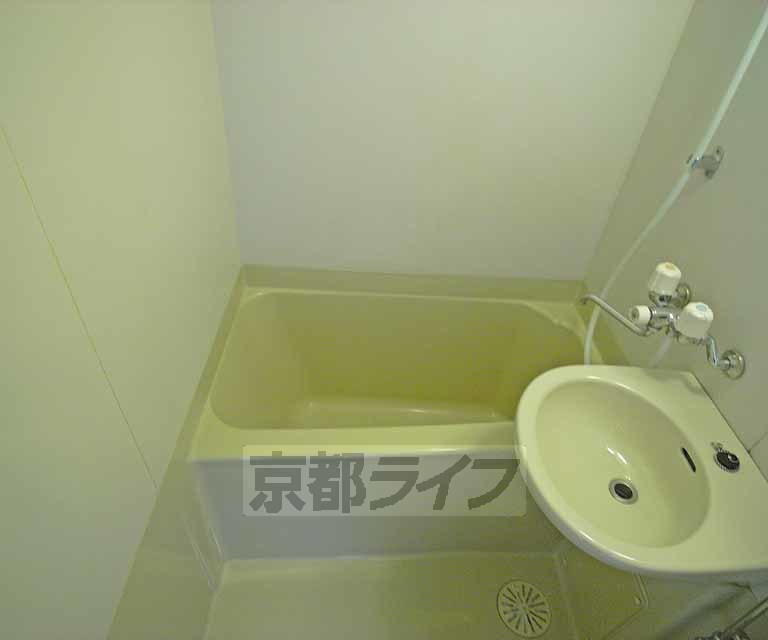 バス・シャワールーム　きれいなお風呂です。