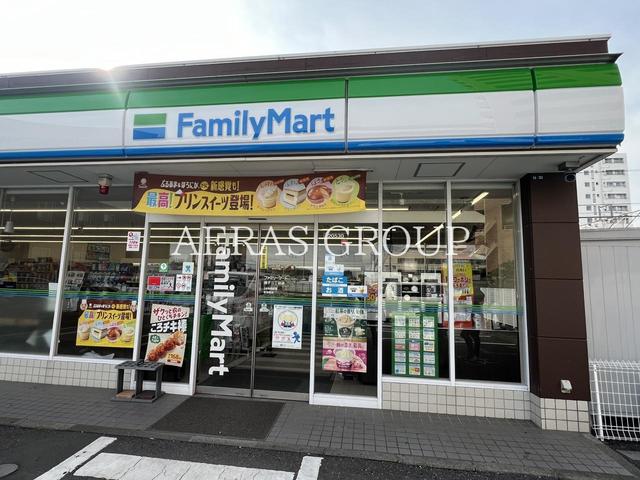 コンビニ　ファミリーマート 磯子三丁目店（コンビニ）まで1180m