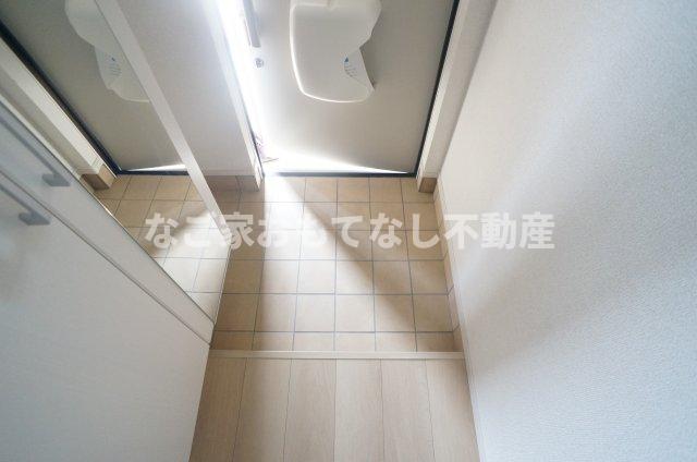 玄関　同タイプ写真