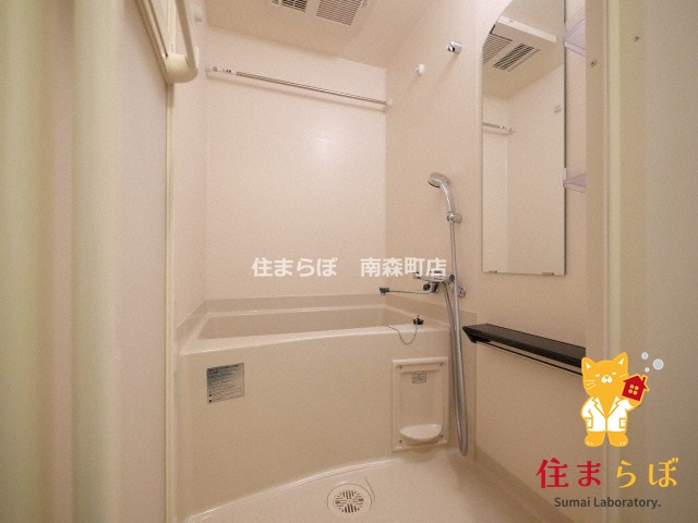 バス・シャワールーム　「見た目じゃなく、心に“しっくりくる”を大切に。」