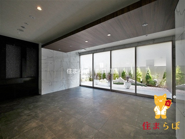 エントランス　「暮らしの設計図は、ここから始まります。」