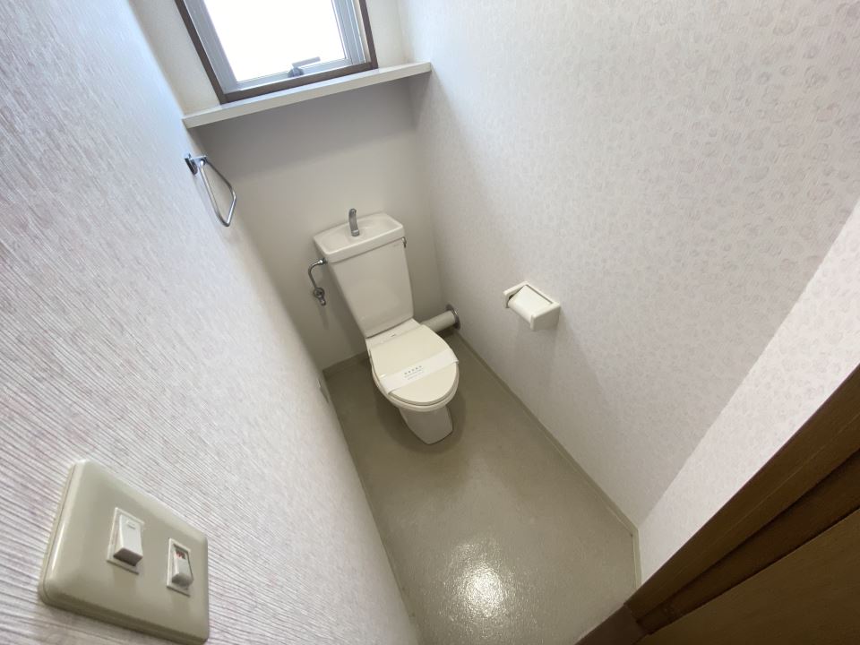 トイレ　１口ガスコンロ付き２畳のキッチンです