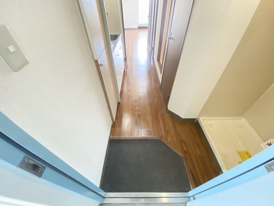 玄関　室内洗濯機置場です