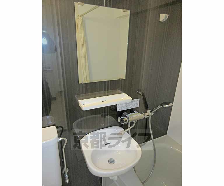 洗面設備　とってもキレイな洗面台です