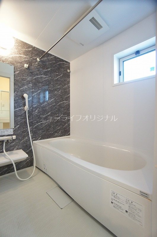 バス・シャワールーム　一日の疲れを癒すバスルーム浴室乾燥機付き☆