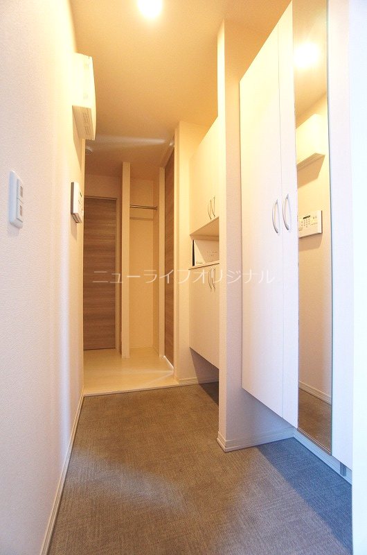 玄関　ゆったり広めの玄関