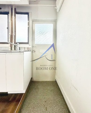 玄関　玄関です。