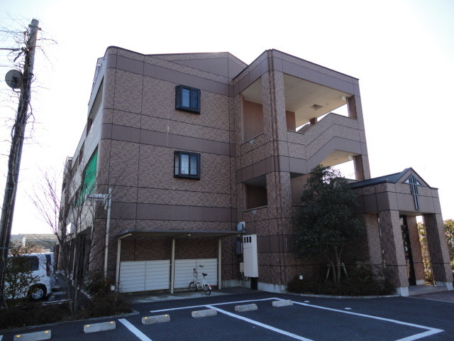 駐車場　駐車場に車を止められます