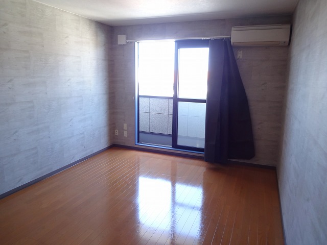 居室・リビング　画像は同物件別部屋になります。