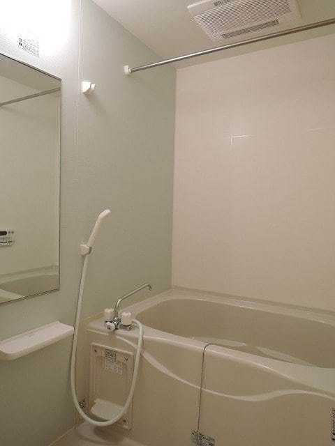 バス・シャワールーム　☆梅雨時期にあれば助かる浴室乾燥