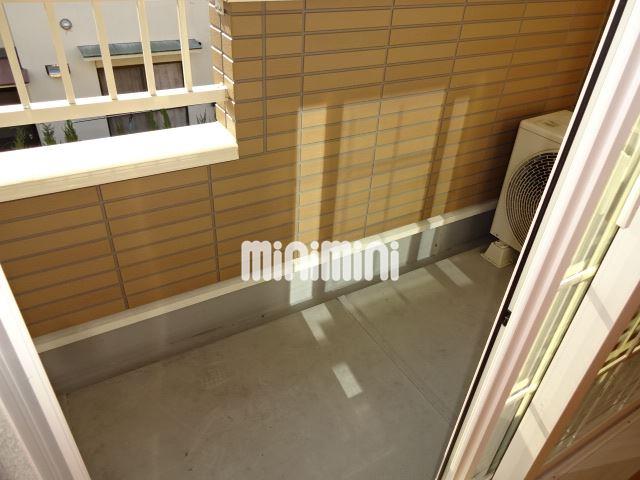 バルコニー　ベランダも広いですね。