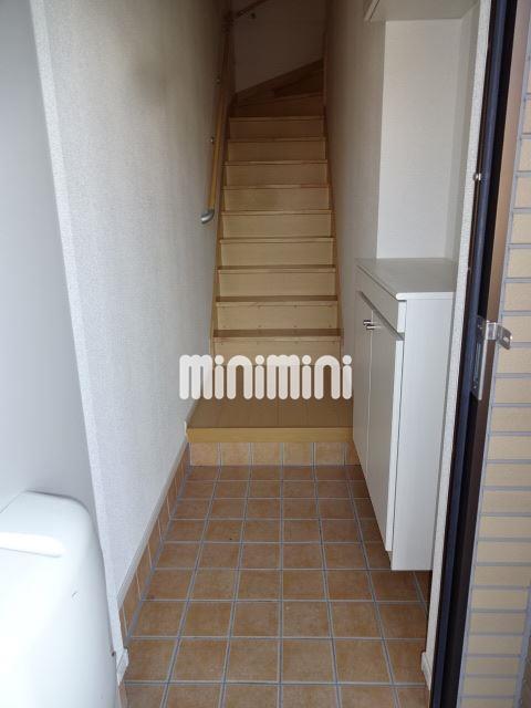 玄関　ゆったり広めの玄関です。