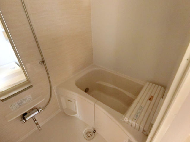 バス・シャワールーム　追い炊き、浴室乾燥機能付き★