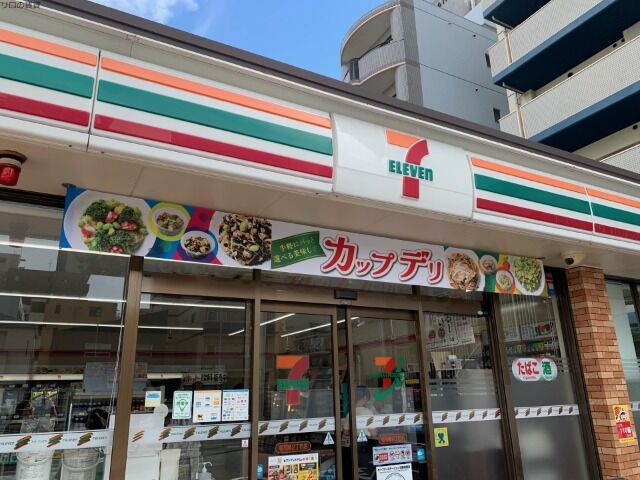 コンビニ　セブンイレブン福岡曙2丁目店（コンビニ）まで409m
