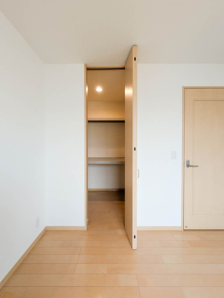 玄関　玄関ホールにはシューズボックス・玄関ポストがあります。