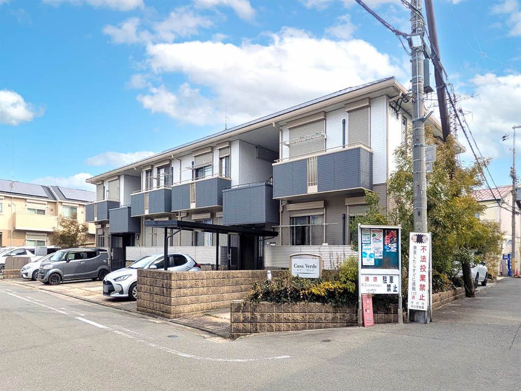 建物外観　積水ハウス施工・軽量鉄骨造２階建て