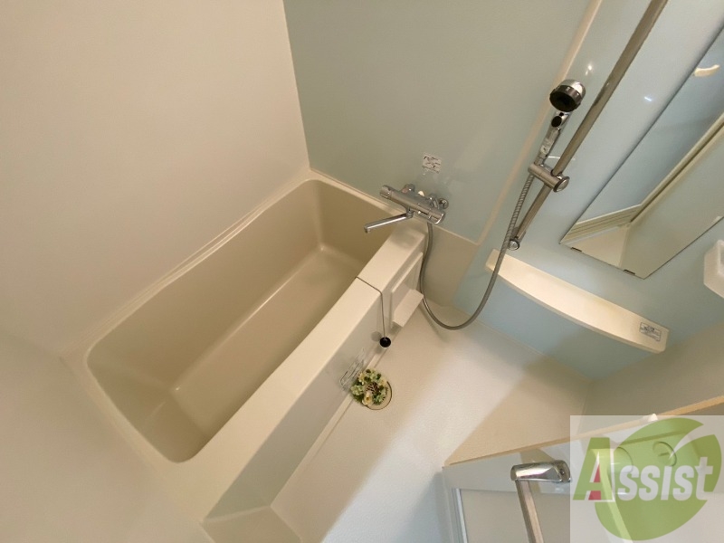 バス・シャワールーム　お風呂になります。一日の疲れを癒してくださいね。