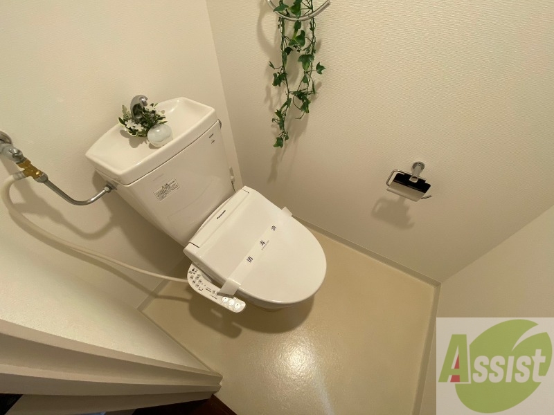 トイレ　トイレです。ウォシュレット付を探している方、おすすめです。