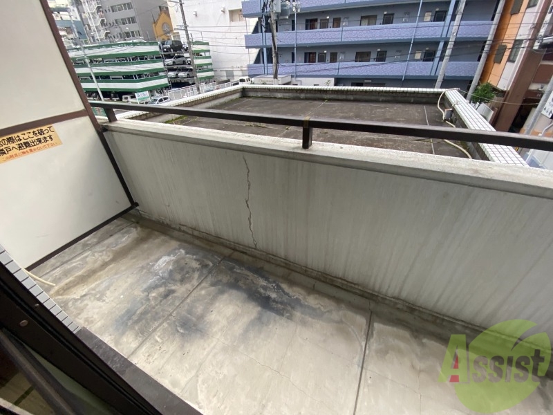 バルコニー　バルコニーがあるので洗濯物は外に干せそうですね～