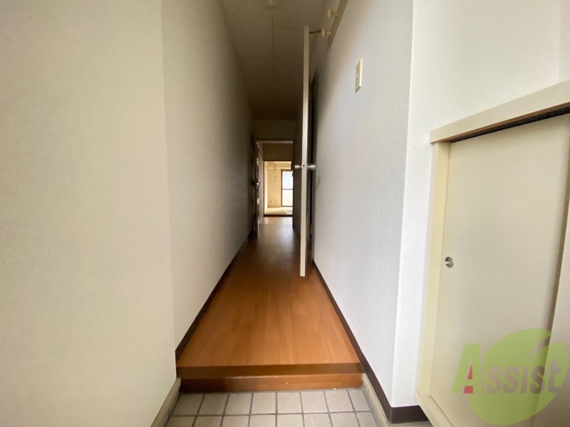 玄関　玄関から撮影しました。広々としていますね！